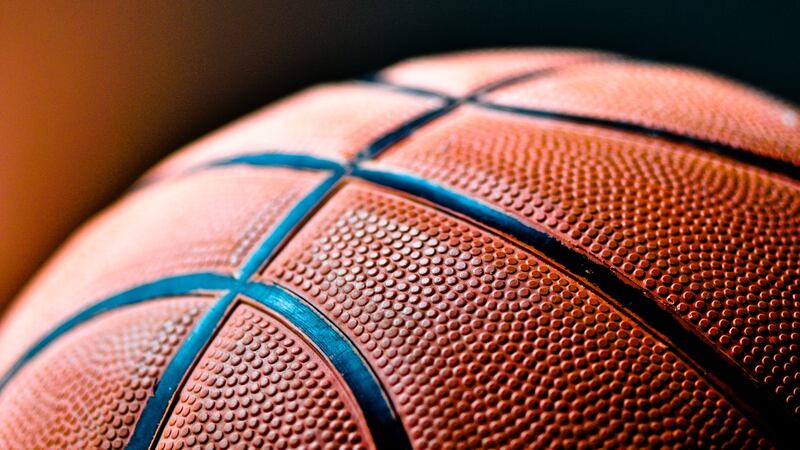 USM drops opening game of tourney to Utah Valley State.